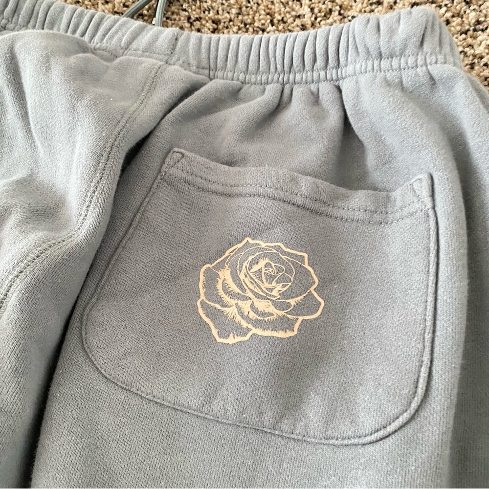 YOUNGLA Young Ambitious Club XXL Light Gray Fleece Joggers - Picture 5 of 5